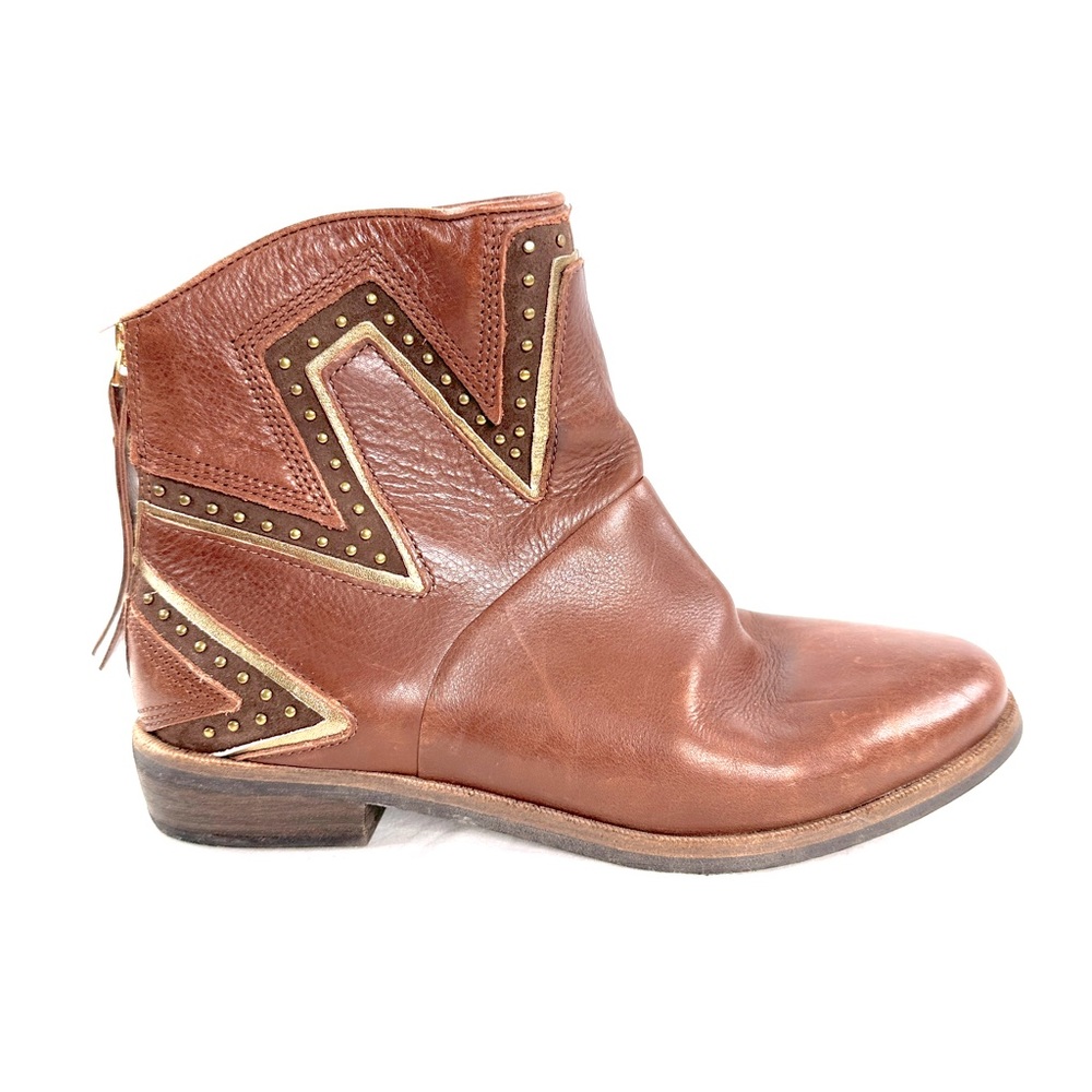 UGG Lars Women Size 6 Brown Leather Ankle Boot Starburst Studded Western Zip
